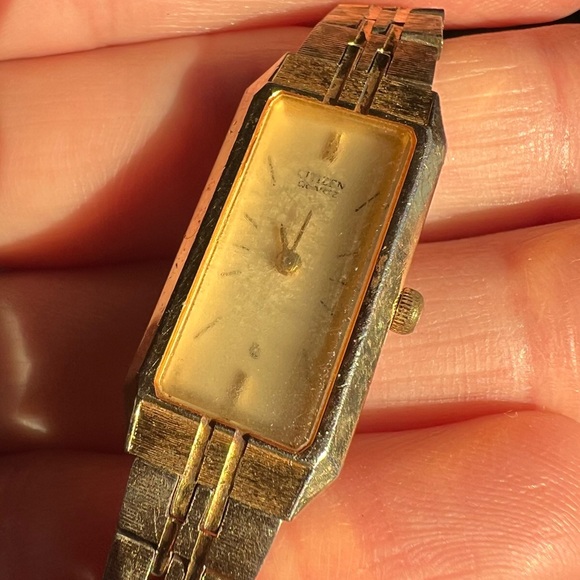 Vintage Citizen Quartz Watch - Picture 9 of 10